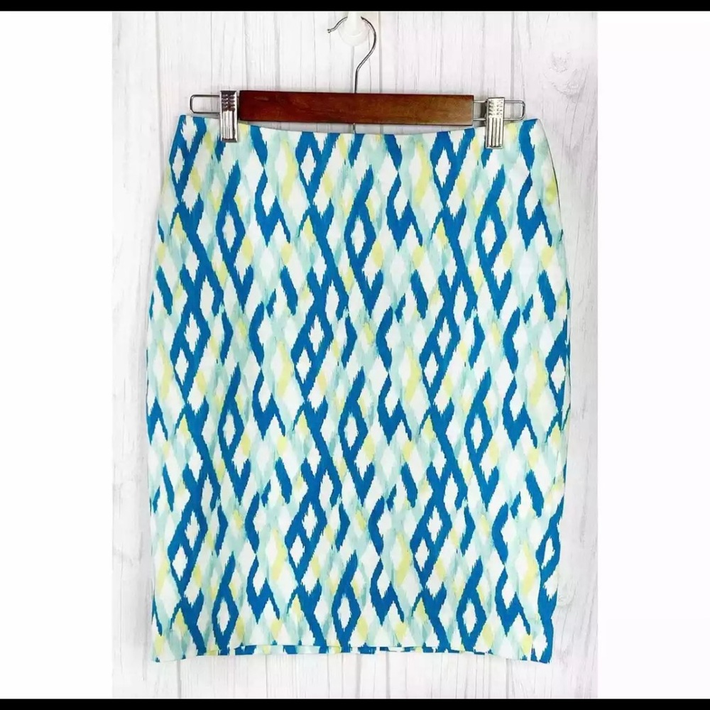 Ann Taylor pencil skirt. UEC Size 10